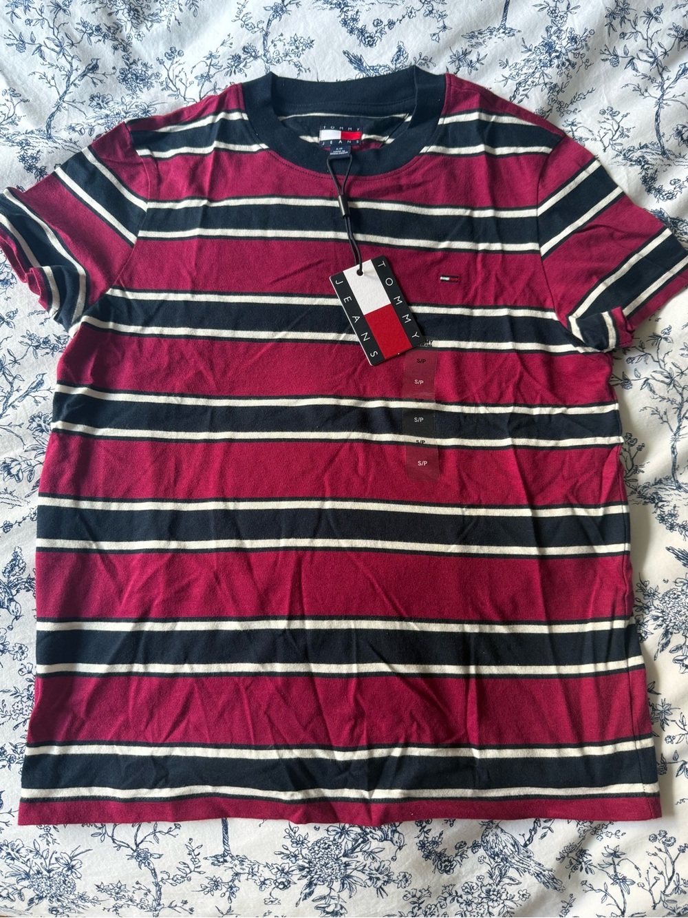 Tommy Hilfiger Women’s Red & Navy Striped Crewneck T-Shirt Size Small